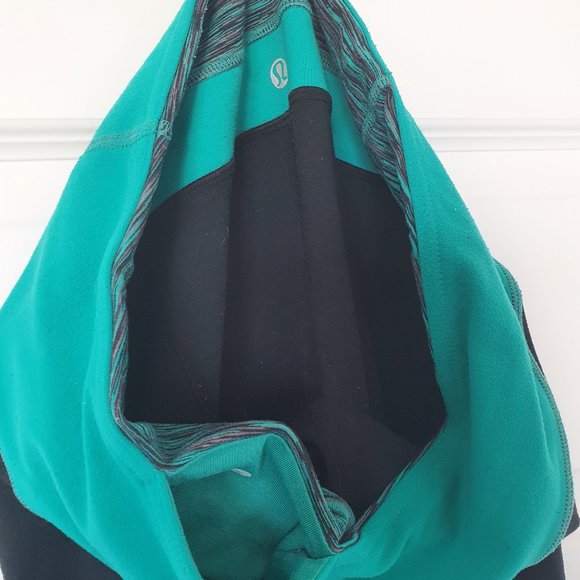 lululemon groove reversible stretch pant - size 6 (EUC) - Picture 3 of 4